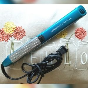 Conair • Hair Straightener